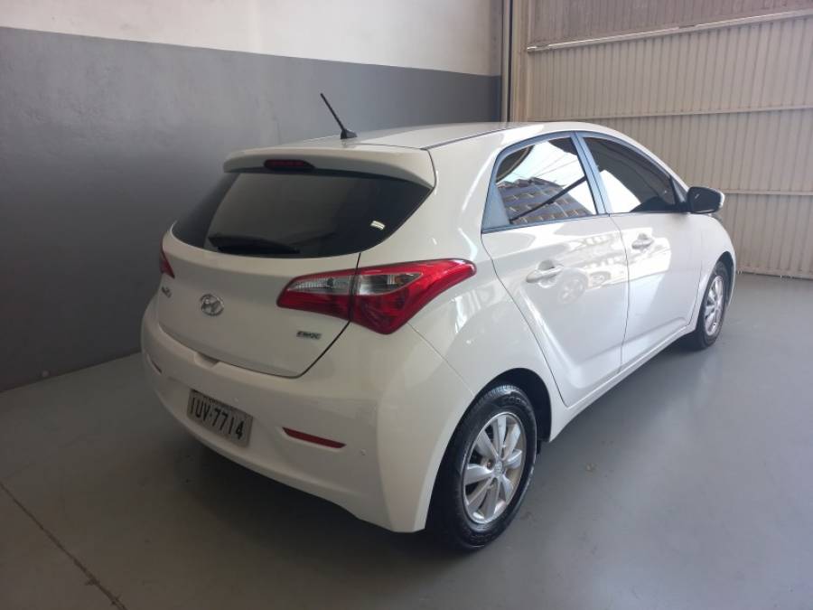 HYUNDAI - HB20 - 2014/2014 - Branca - R$ 42.000,00