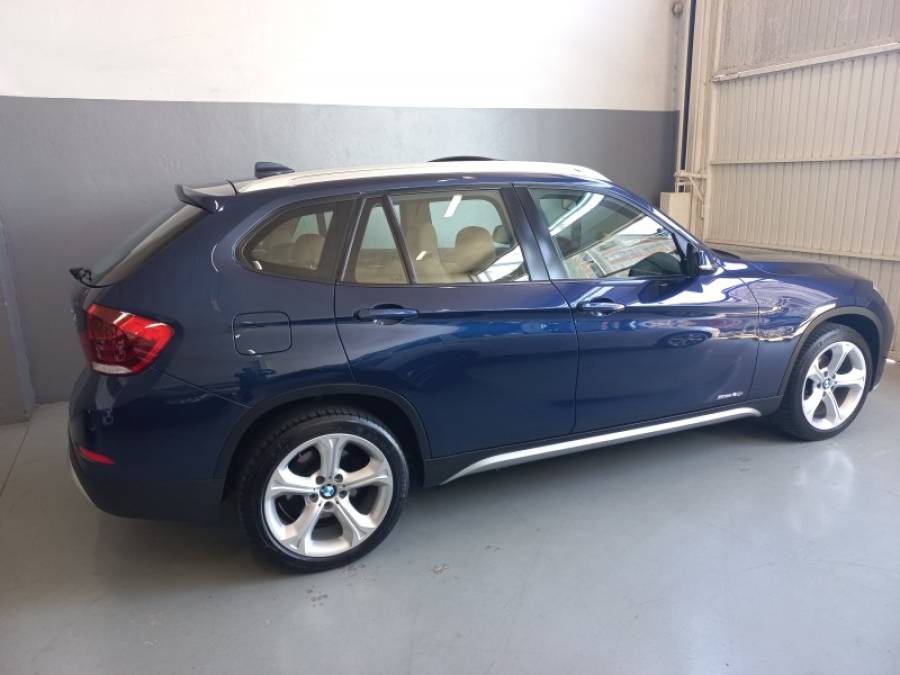 BMW - X1 - 2014/2015 - Azul - R$ 95.900,00