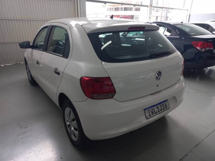 VOLKSWAGEN - GOL - 2015/2015 - Branca - R$ 39.900,00