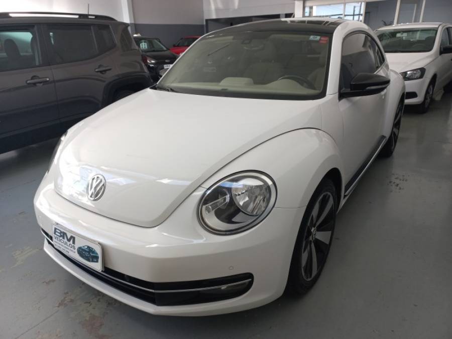 VOLKSWAGEN - FUSCA - 2013/2014 - Branca - R$ 110.000,00