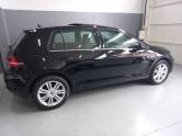 VOLKSWAGEN - GOLF - 2013/2014 - Preta - R$ 81.000,00