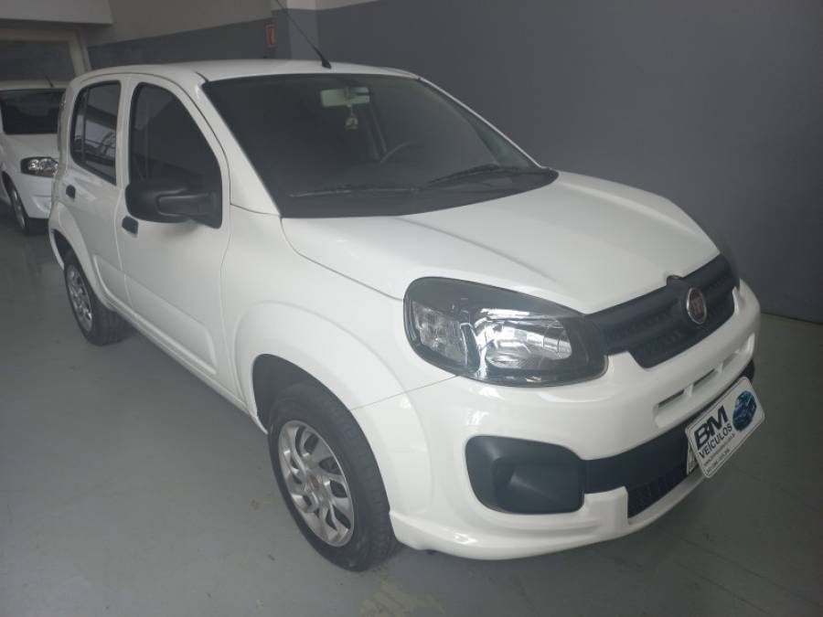 FIAT - UNO - 2020/2021 - Branca - R$ 48.500,00