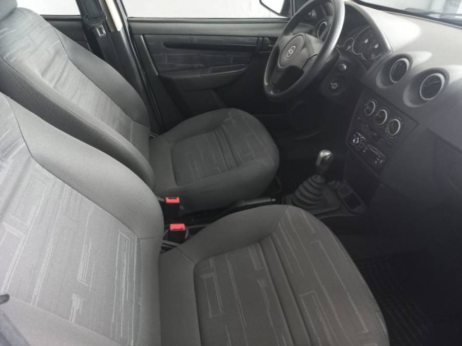 VOLKSWAGEN - GOL - 2014/2015 - Branca - R$ 39.900,00