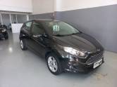 FORD - FIESTA - 2015/2016 - Preta - R$ 49.900,00