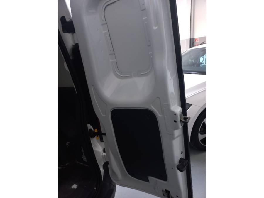 FIAT - FIORINO - 2013/2014 - Branca - R$ 57.000,00