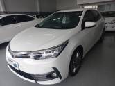 TOYOTA - COROLLA - 2017/2018 - Branca - R$ 103.000,00