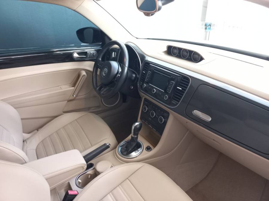 VOLKSWAGEN - FUSCA - 2013/2014 - Branca - R$ 109.000,00