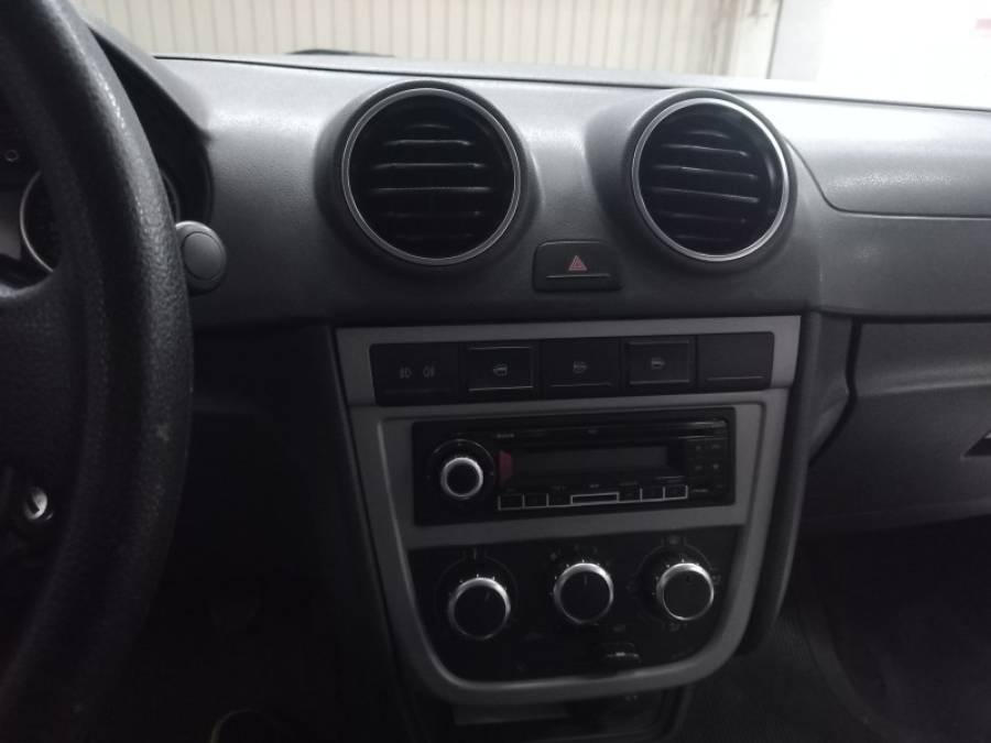 VOLKSWAGEN - GOL - 2008/2009 - Vermelha - R$ 28.000,00