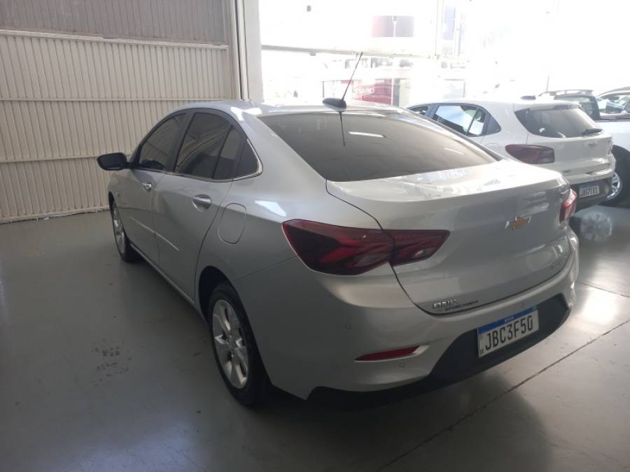 CHEVROLET - ONIX - 2021/2022 - Prata - R$ 82.900,00