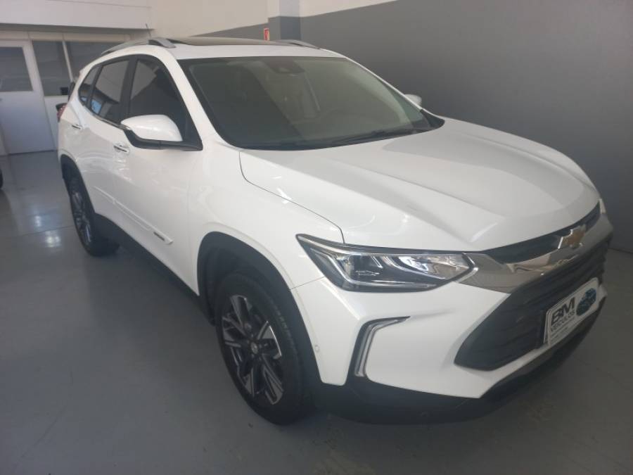 CHEVROLET - TRACKER - 2023/2024 - Branca - R$ 131.000,00