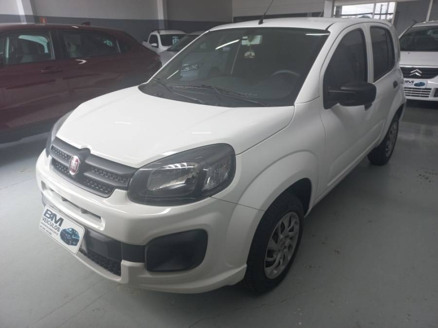 FIAT - UNO - 2020/2021 - Branca - R$ 48.500,00