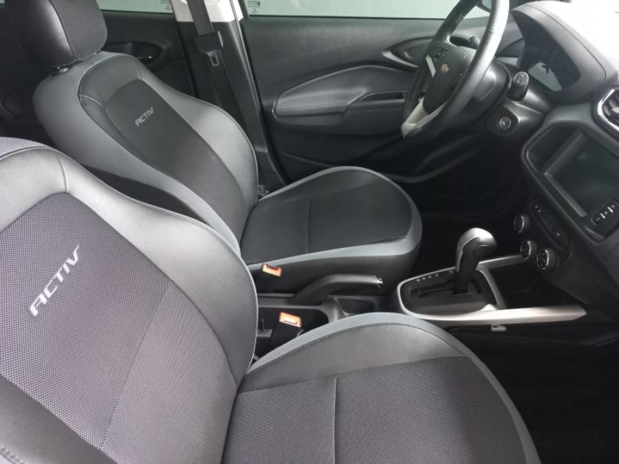 CHEVROLET - ONIX - 2019/2019 - Prata - R$ 75.000,00