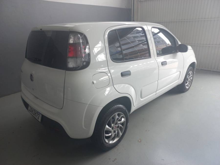 FIAT - UNO - 2020/2021 - Branca - R$ 48.500,00