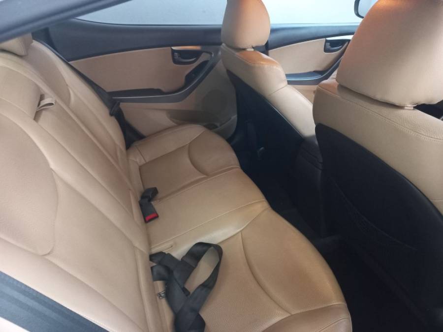 HYUNDAI - ELANTRA - 2012/2013 - Branca - R$ 63.000,00