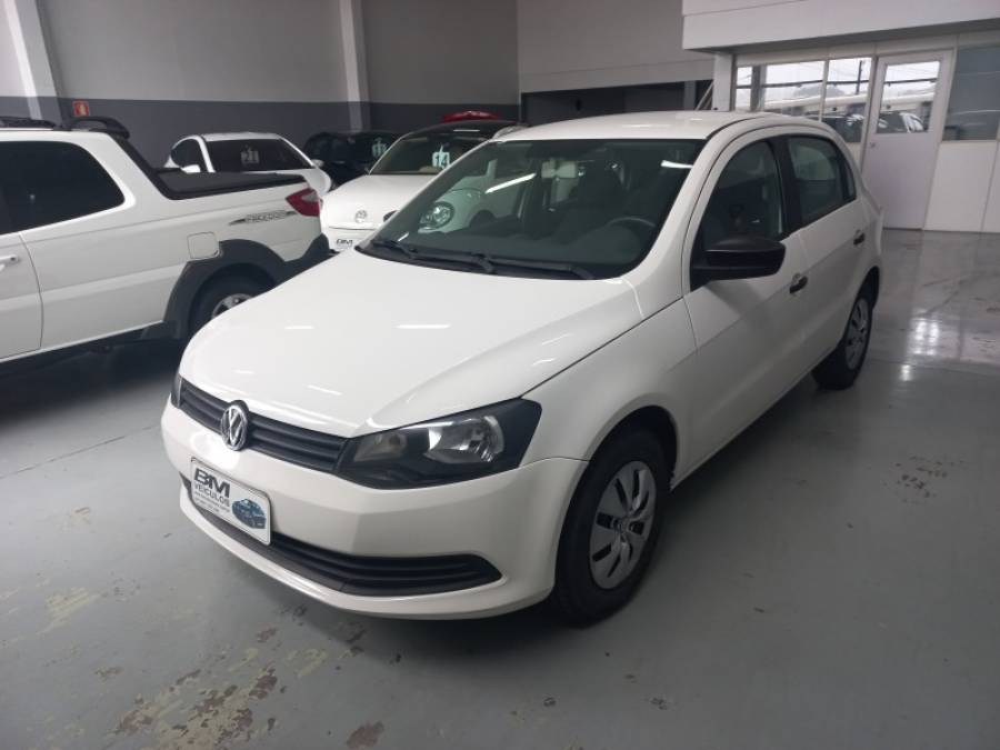 VOLKSWAGEN - GOL - 2014/2015 - Branca - R$ 39.900,00