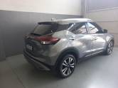 NISSAN - KICKS - 2021/2022 - Cinza - R$ 103.000,00