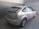 FORD - FOCUS - 2012/2013 - Prata - R$ 45.000,00