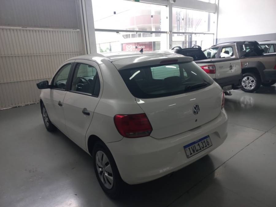 VOLKSWAGEN - GOL - 2014/2015 - Branca - R$ 39.900,00