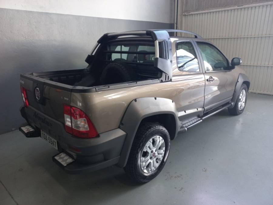 FIAT - STRADA - 2009/2010 - Cinza - R$ 65.000,00