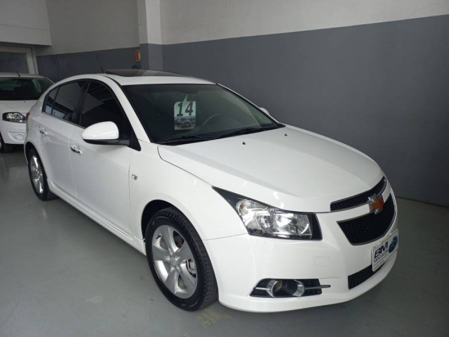 CHEVROLET - CRUZE - 2013/2014 - Branca - R$ 74.900,00