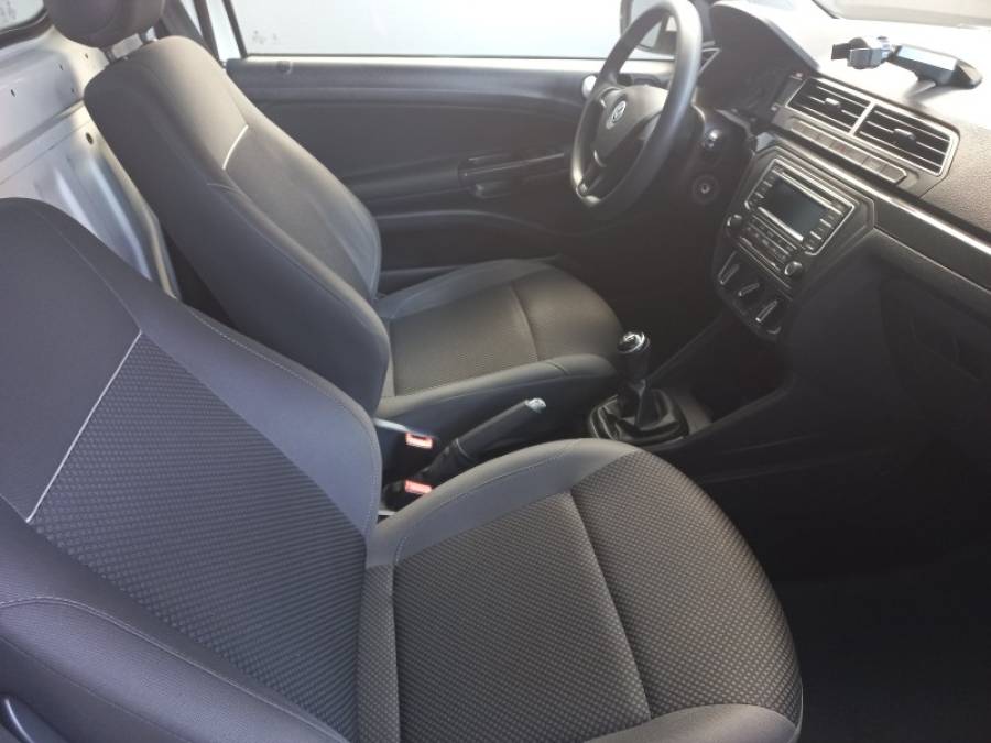 VOLKSWAGEN - SAVEIRO - 2019/2020 - Branca - R$ 64.000,00