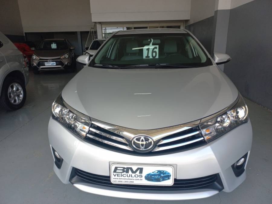 TOYOTA - COROLLA - 2016/2016 - Prata - R$ 92.000,00