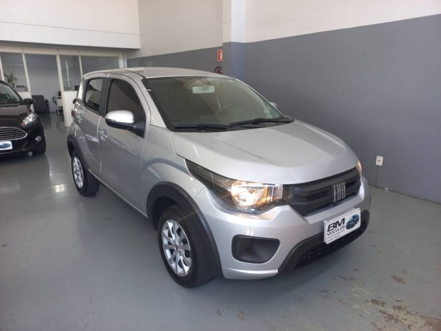 FIAT - MOBI - 2022/2022 - Prata - R$ 52.000,00
