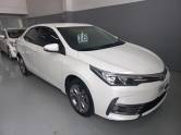TOYOTA - COROLLA - 2017/2018 - Branca - R$ 99.900,00