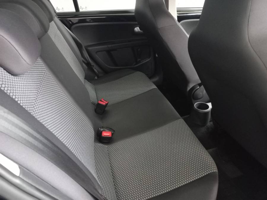 VOLKSWAGEN - UP - 2014/2015 - Preta - R$ 39.900,00