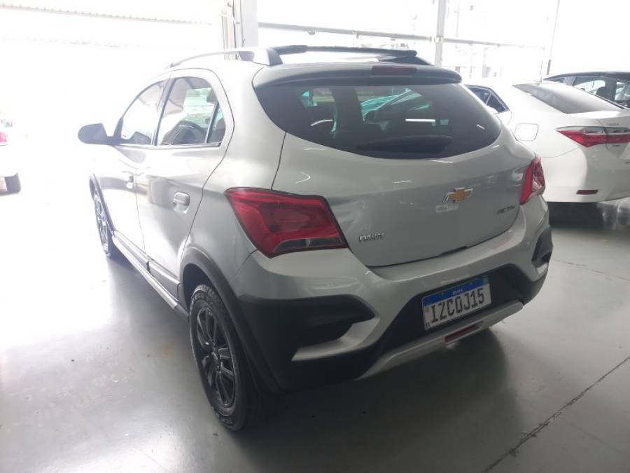 CHEVROLET - ONIX - 2019/2019 - Prata - R$ 75.000,00