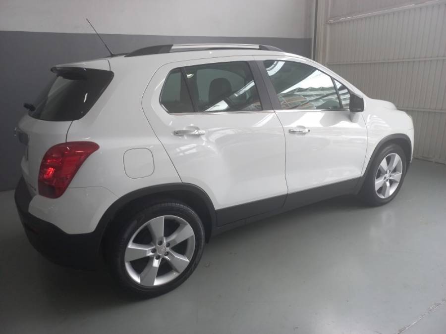 CHEVROLET - TRACKER - 2014/2014 - Branca - R$ 69.900,00