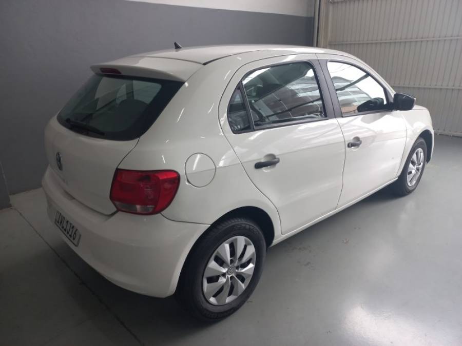 VOLKSWAGEN - GOL - 2014/2015 - Branca - R$ 39.900,00