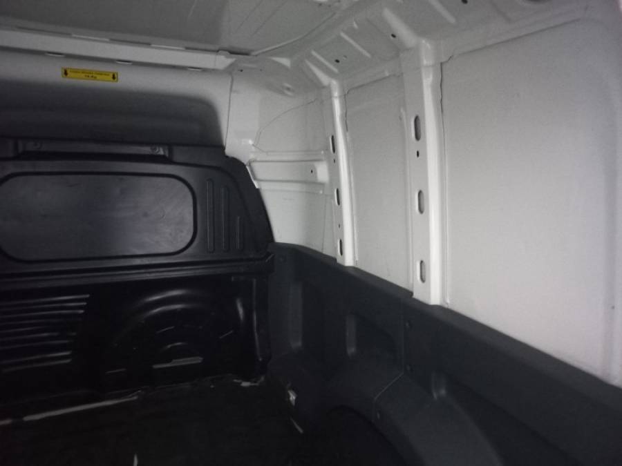 FIAT - FIORINO - 2013/2014 - Branca - R$ 57.000,00
