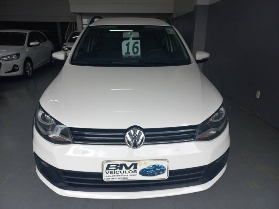 VOLKSWAGEN - SAVEIRO - 2015/2016 - Branca - R$ 68.900,00