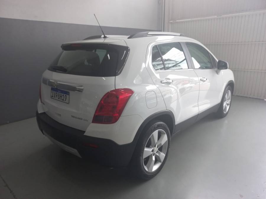 CHEVROLET - TRACKER - 2014/2014 - Branca - R$ 69.900,00