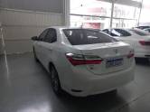 TOYOTA - COROLLA - 2017/2018 - Branca - R$ 103.000,00