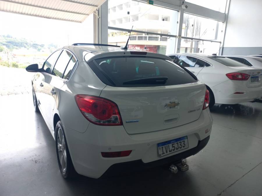 CHEVROLET - CRUZE - 2013/2014 - Branca - R$ 74.900,00