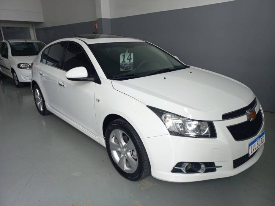 CHEVROLET - CRUZE - 2013/2014 - Branca - R$ 74.900,00