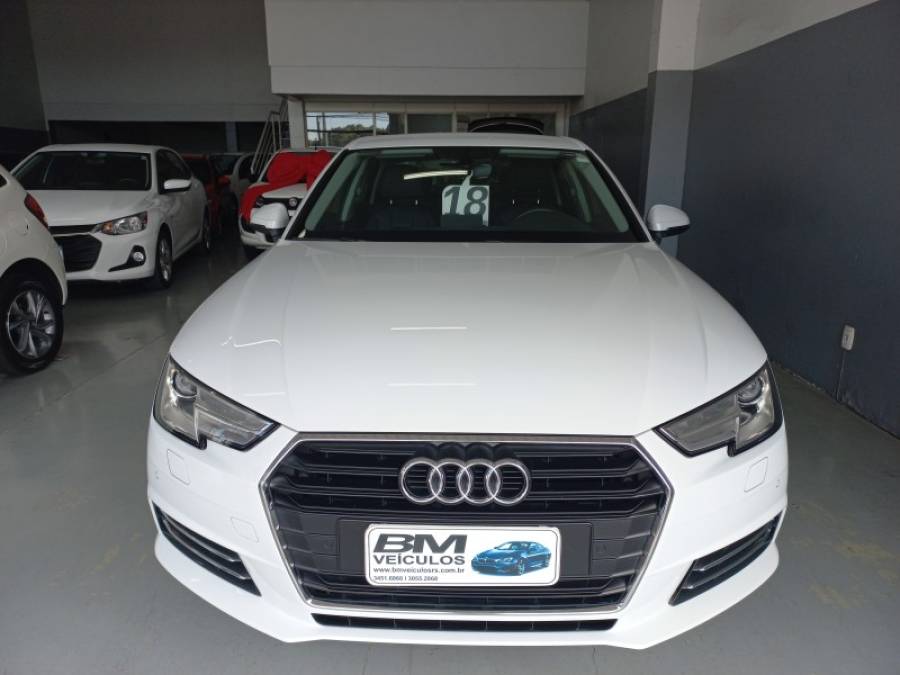 AUDI - A4 - 2018/2018 - Branca - R$ 110.000,00