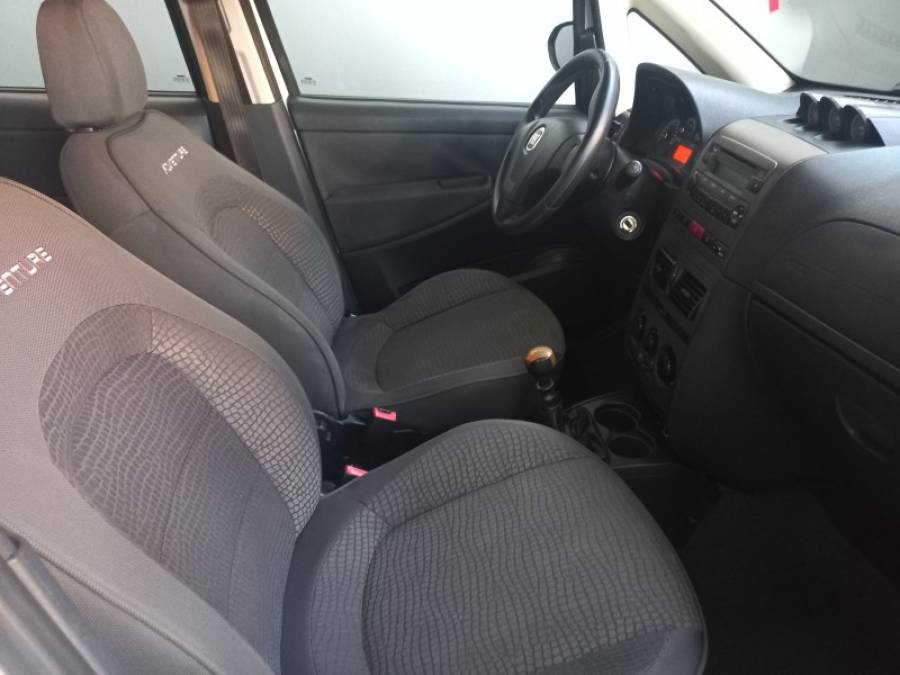 FIAT - IDEA - 2012/2012 - Branca - R$ 35.000,00