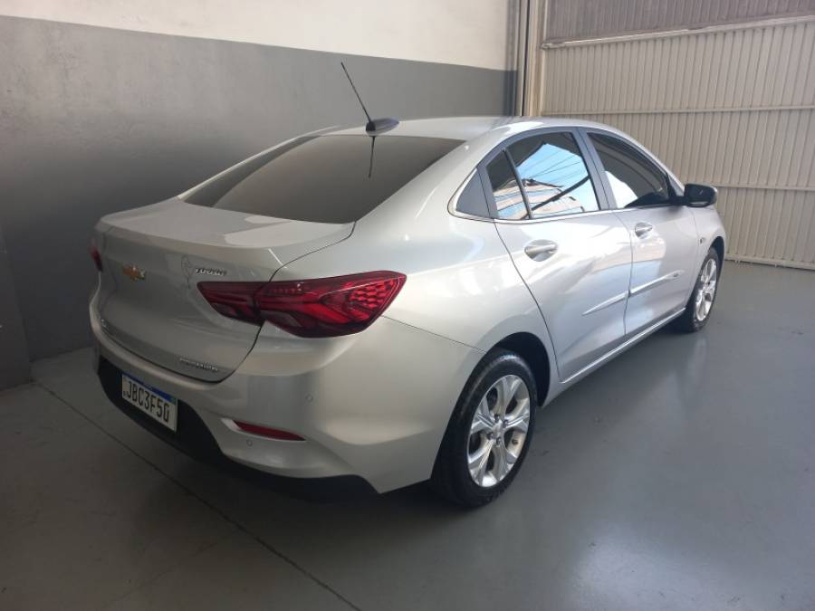 CHEVROLET - ONIX - 2021/2022 - Prata - R$ 82.900,00