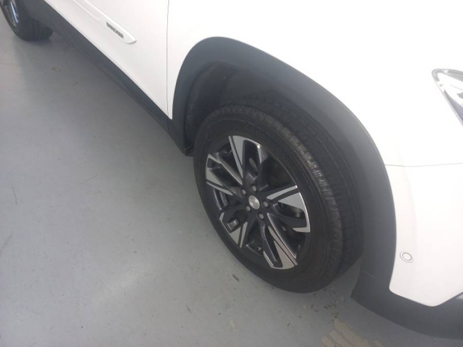 CHEVROLET - TRACKER - 2023/2024 - Branca - R$ 131.000,00