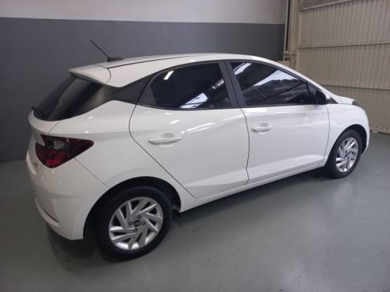 HYUNDAI - HB20 - 2020/2021 - Branca - R$ 65.000,00